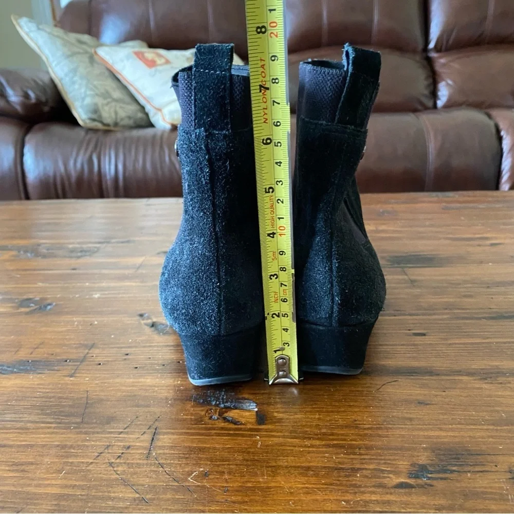 NURTURE‎ Francie Suede Ankle Low Wedge Elastic Gore Boots Size 10 Charcoal Black